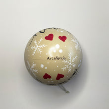 Carica l'immagine nel visualizzatore di Gallery, Pallina Decorativa Crema