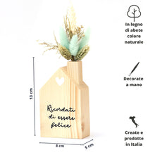 Carica l'immagine nel visualizzatore di Gallery, casetta con fiori secchi celesti artefaccio 004