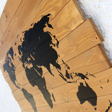 Carica l'immagine nel visualizzatore di Gallery, Planisfero Noce Naturale
